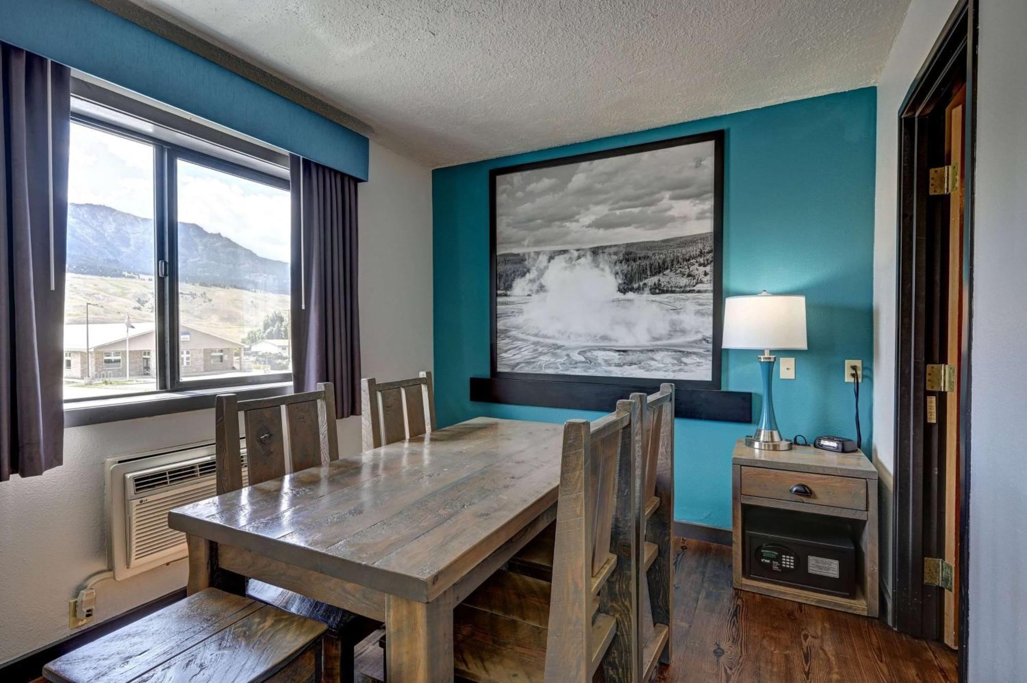 Super 8 By Wyndham Gardiner/Yellowstone Park Area Ngoại thất bức ảnh