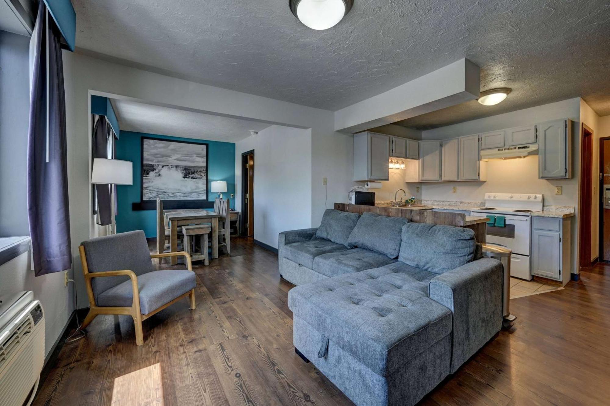 Super 8 By Wyndham Gardiner/Yellowstone Park Area Ngoại thất bức ảnh