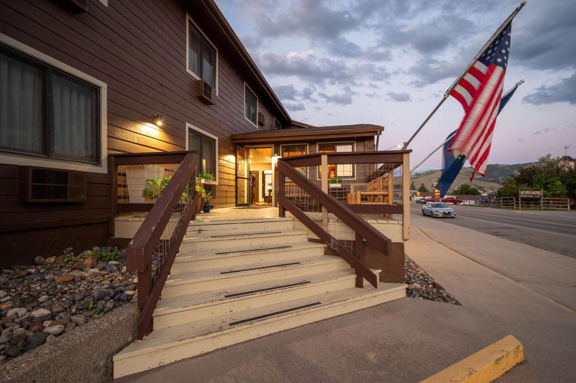 Super 8 By Wyndham Gardiner/Yellowstone Park Area Ngoại thất bức ảnh