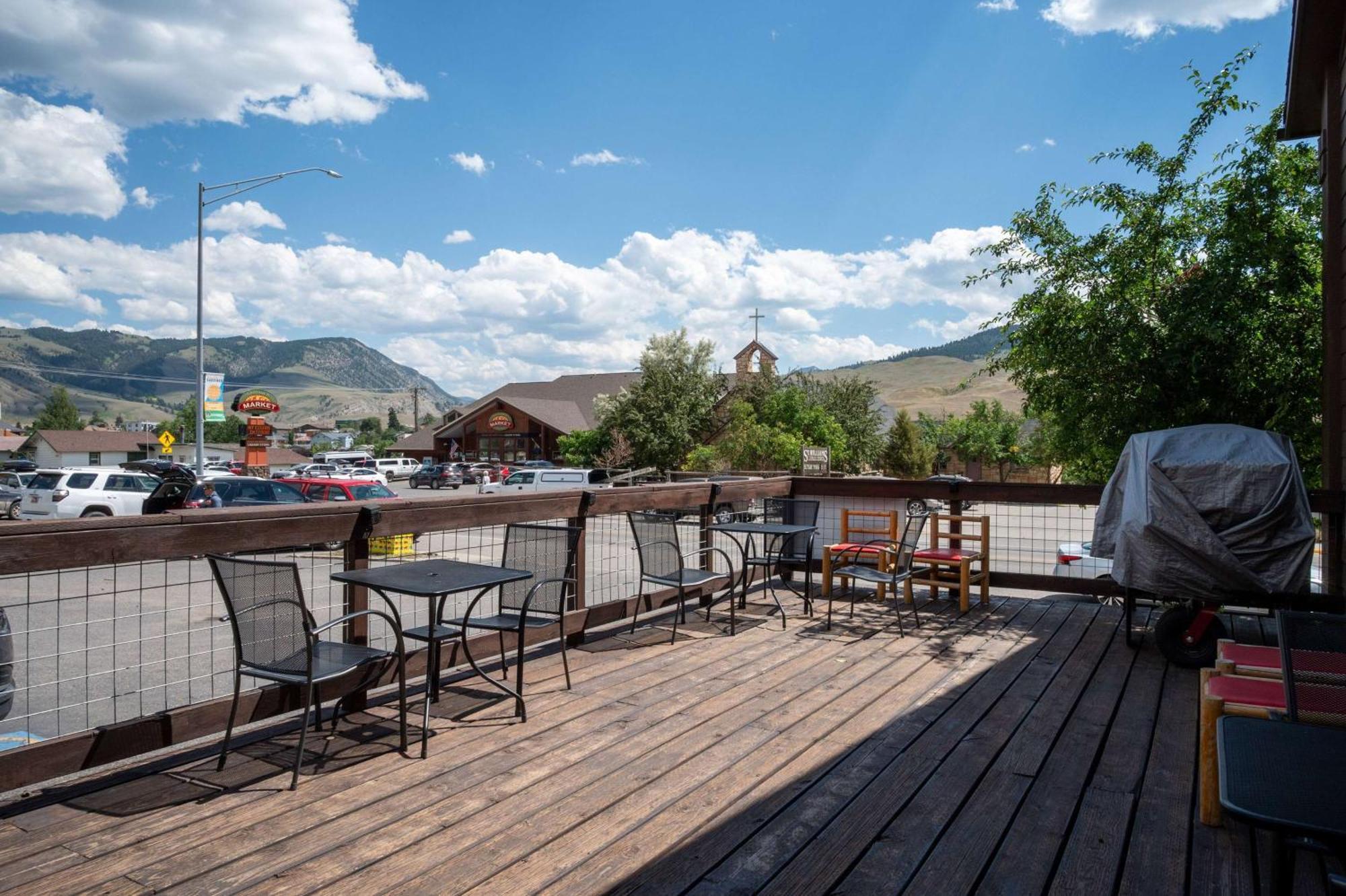 Super 8 By Wyndham Gardiner/Yellowstone Park Area Ngoại thất bức ảnh