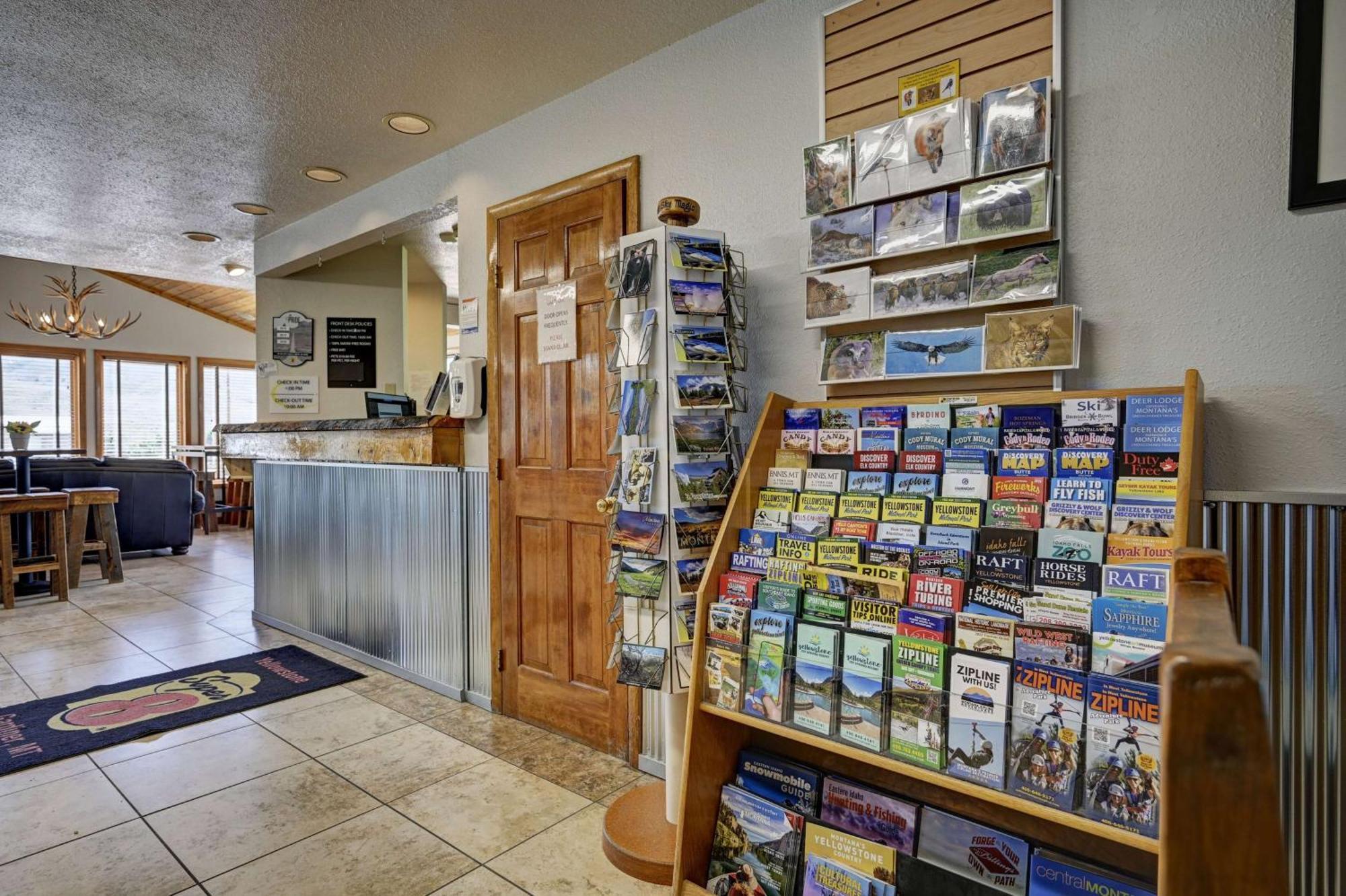Super 8 By Wyndham Gardiner/Yellowstone Park Area Ngoại thất bức ảnh