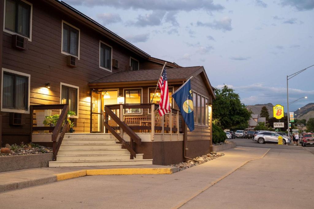 Super 8 By Wyndham Gardiner/Yellowstone Park Area Ngoại thất bức ảnh
