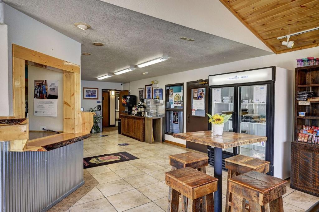 Super 8 By Wyndham Gardiner/Yellowstone Park Area Ngoại thất bức ảnh